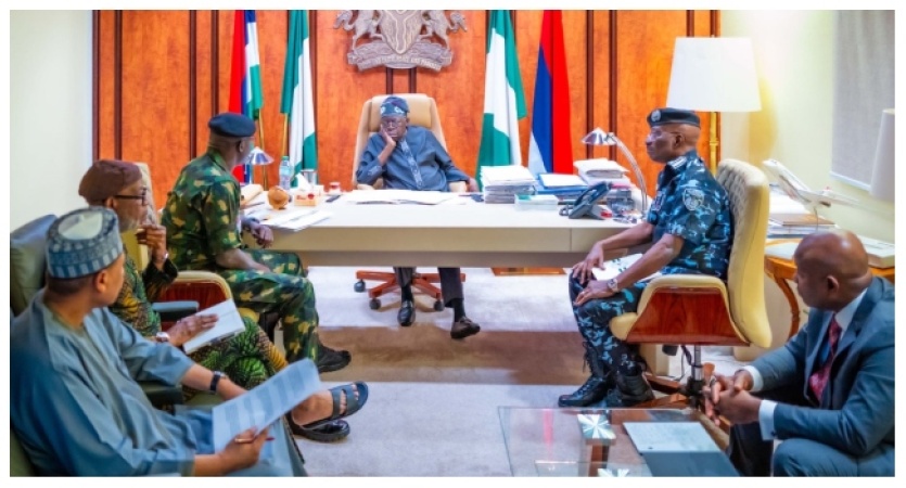 Tinubu meets service chiefs over worsening insecurity