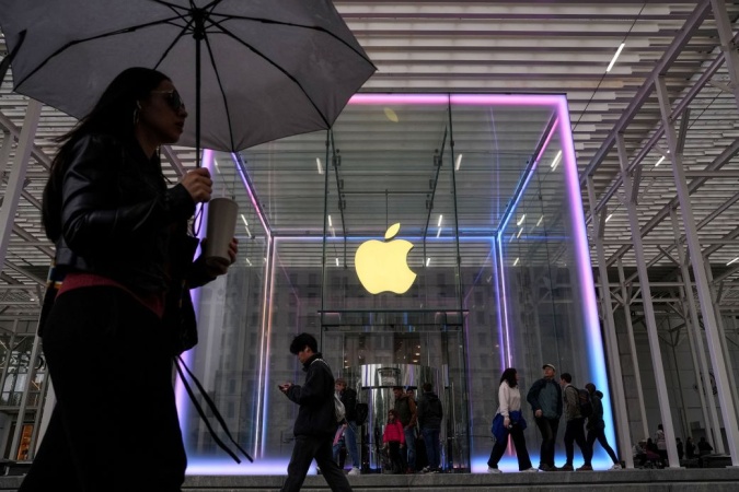Apple accuses OpenAI of using stolen trade secrets to create its upcoming AI gadgets in new lawsuit