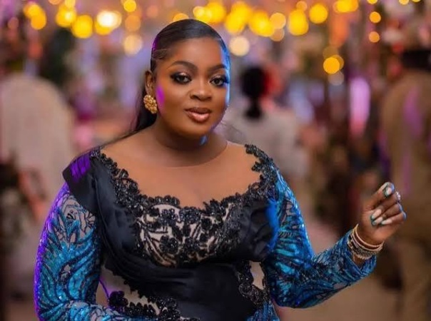 I don’t know the meaning of being broke – Eniola Badmus