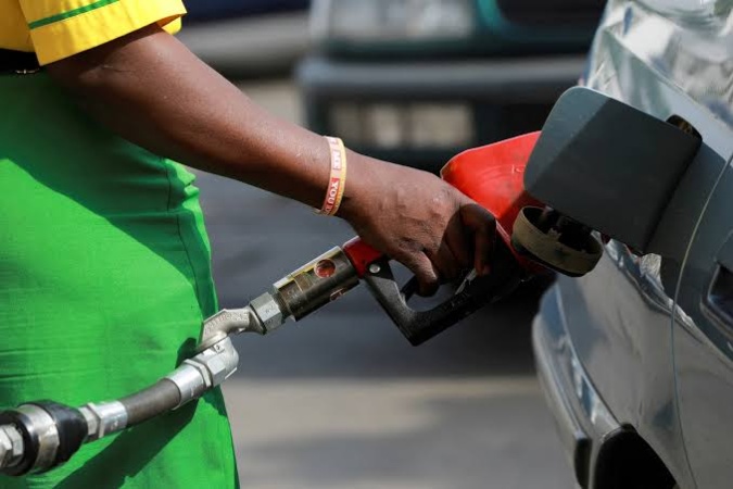 Importers set to increase depot petrol price to N1,350/litre