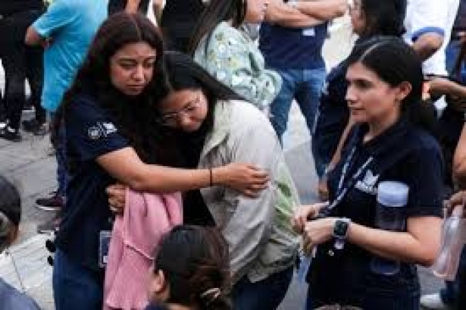 Magnitude 7.3 earthquake quake strikes off Mexico coast