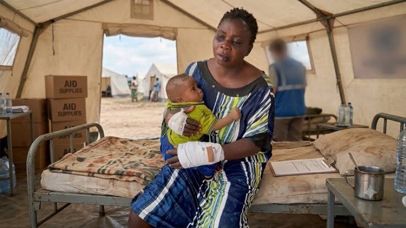 Benue mother reunites with missing baby weeks after auto crash