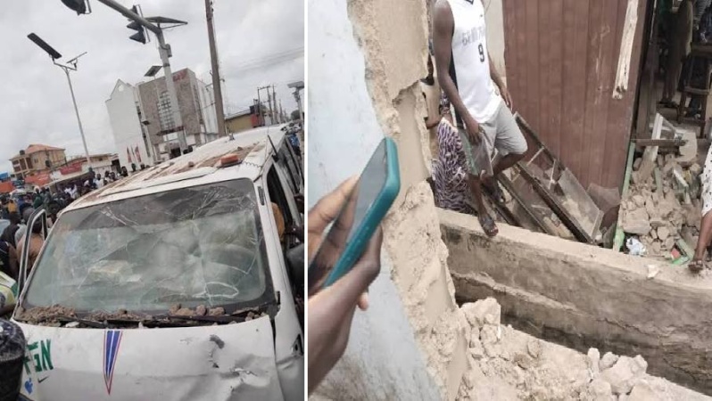 Bus crashes into market in Kwara