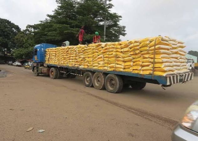 Smugglers block Ota-Idiroko Road as illicit trade thrives