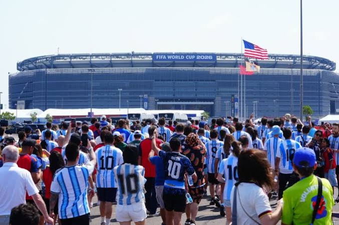 Trump presence means two-hour queues for World Cup final