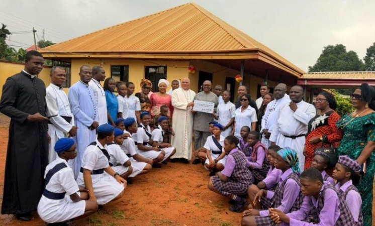 Obi kicks of weeklong donation exercise to educational, health institutions to celebrate his 65th birthday