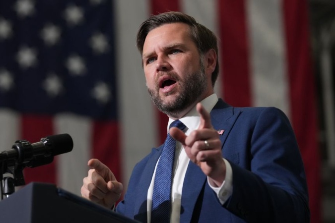 Secret Service agent on Vance’s detail suspected of leaking information is put on leave amid internal review