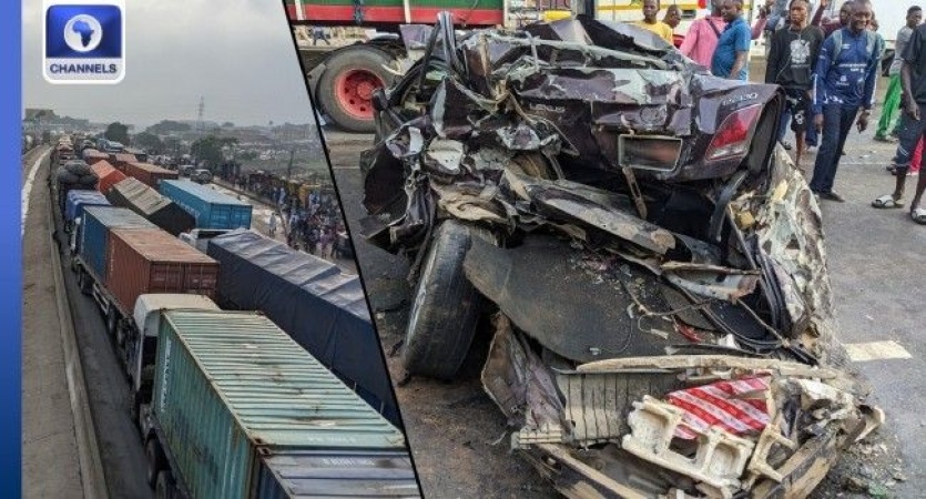 One Dead As Multiple-Vehicle Crash On Kara Bridge Causes Gridlock Along Lagos-Ibadan Expressway