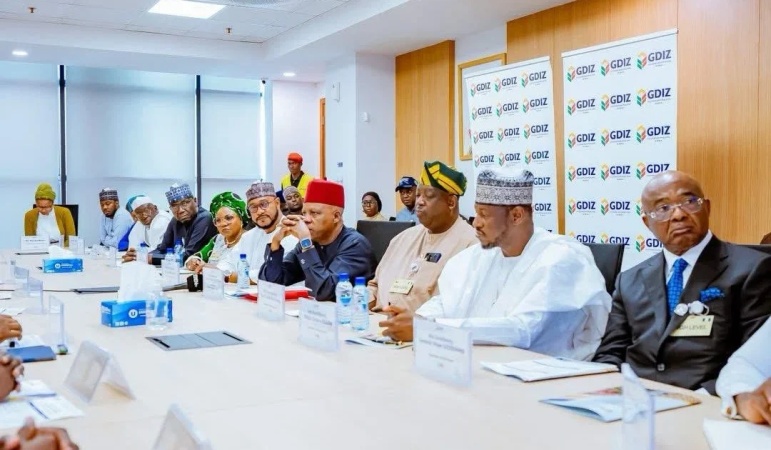 Six govs pledge to revive Nigeria’s textile industry after Benin visit