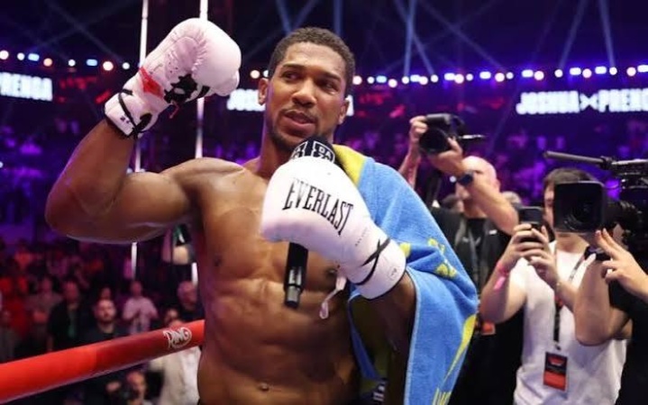 Joshua dismisses concerns over punch resistance after comeback victory