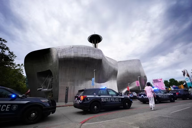 BREAKING: Two people killed, several injured as mass shooting rocks food festival in US