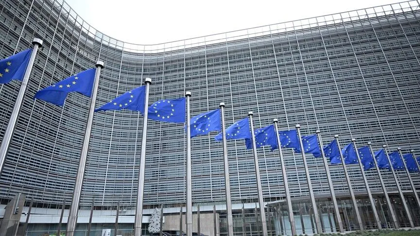 EU unveils electrification plan, carbon market overhaul to boost competitiveness