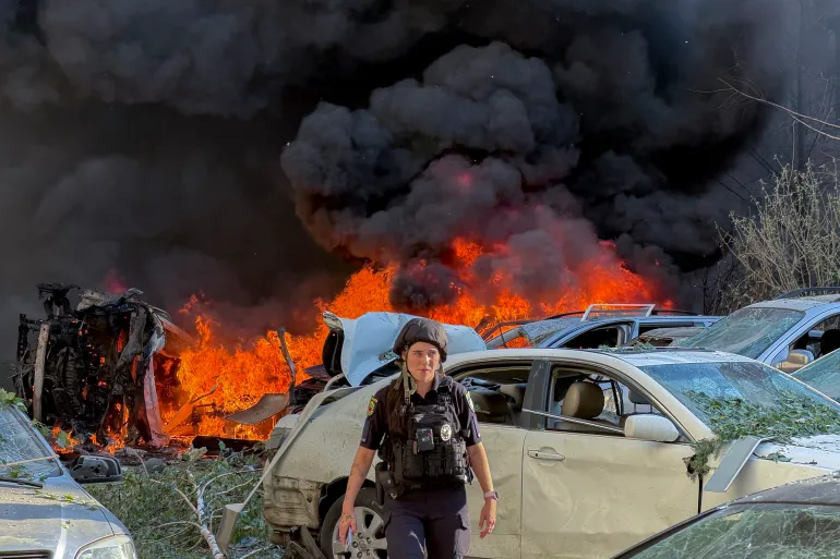 At least 27 killed as Russia and Ukraine trade heavy attacks