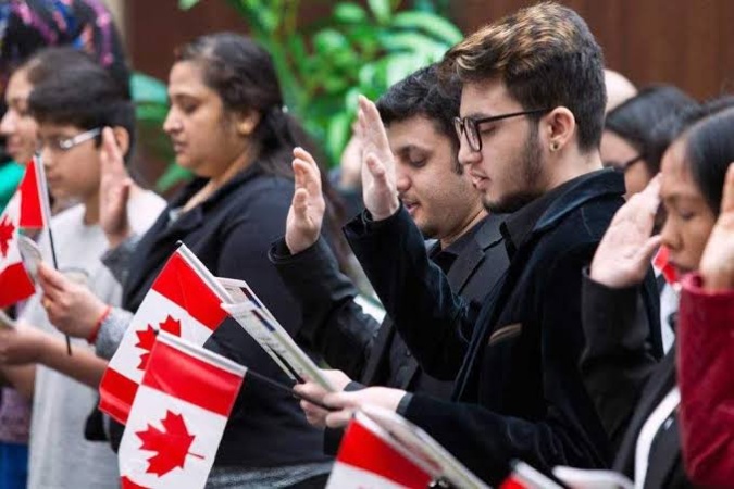 Canada clarifies citizenship rules for people born abroad