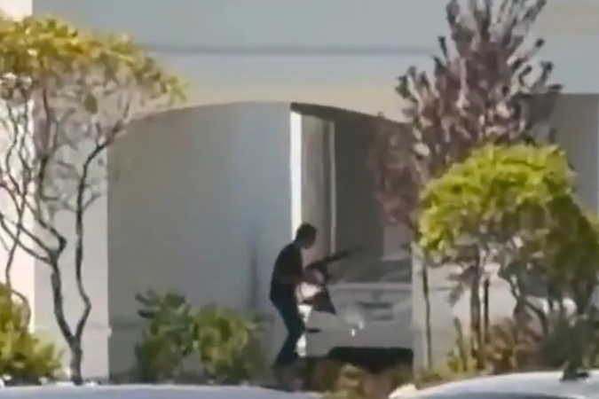 Three killed, others injured as gunman opens fire in US fast-food restaurant