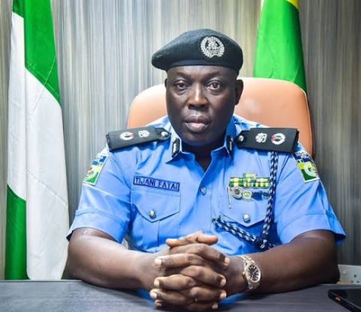 Police arrest fake customs officer, 17 suspected cultists, rescue kidnap victim in Ogun