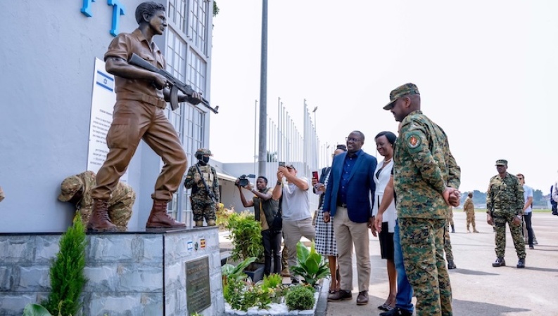 Uganda unveils statue honouring Israeli soldier killed In Entebbe rescue mission