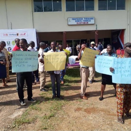 Pay our allowances, angry FUTA workers block VC’s office
