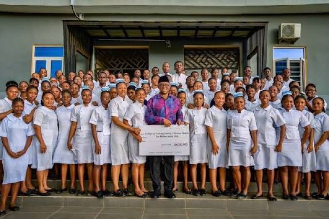 Peter Obi donates N10m to Ibadan nursing college