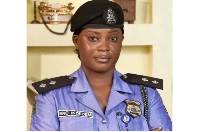 Police turn down bribe, recover pistol from suspects’ bag