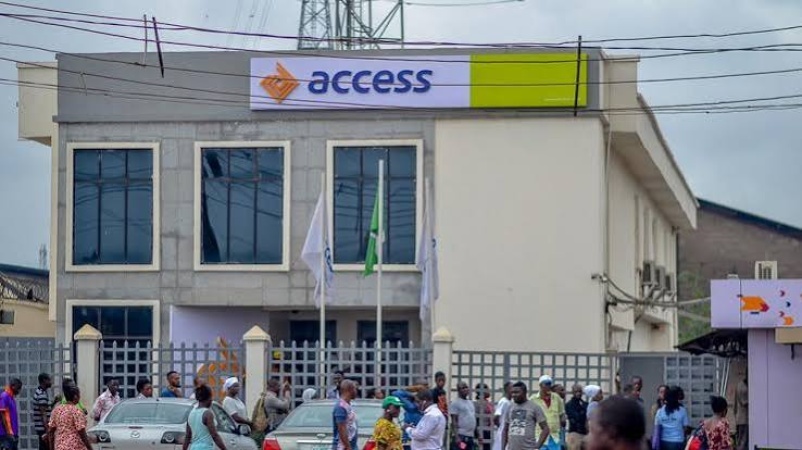 Banks raise fraud alert as shopping, travel season peak