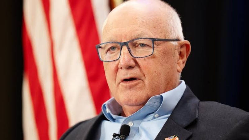 Thousands of Canadians call for US ambassador’s expulsion