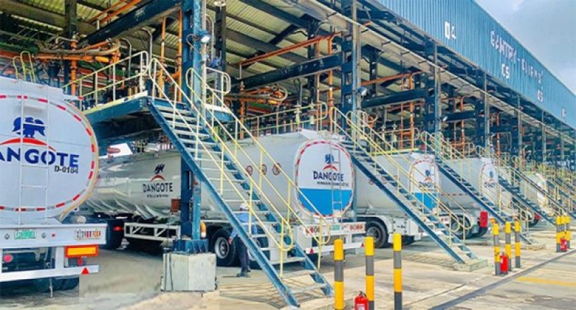 Dangote Refinery secures $1bn backing ahead of planned IPO