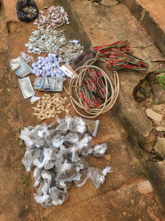 Police nab five suspected Anambra criminal gang members, recover fake dollar note, others