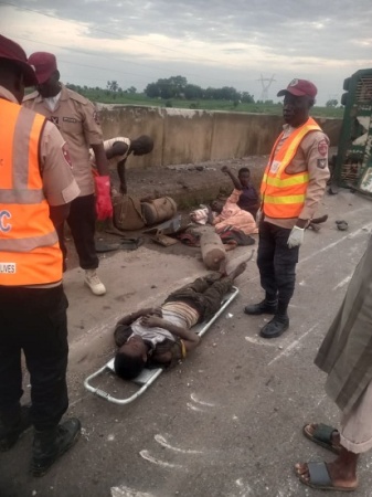 FRSC evacuates 15 to hospital after Kano – Zaria road crash