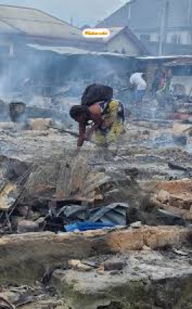 Phone technician loses two wives, children to fire in Yobe