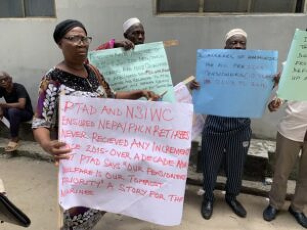 Lagos pensioners begin warning protest