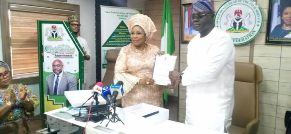 Walson-Jack bows out, hands over baton to Enitan