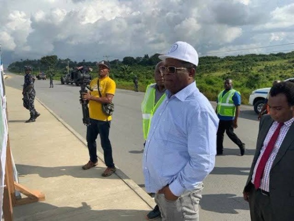 Concessionaire lacks capacity to complete Benin-Asaba road — Umahi
