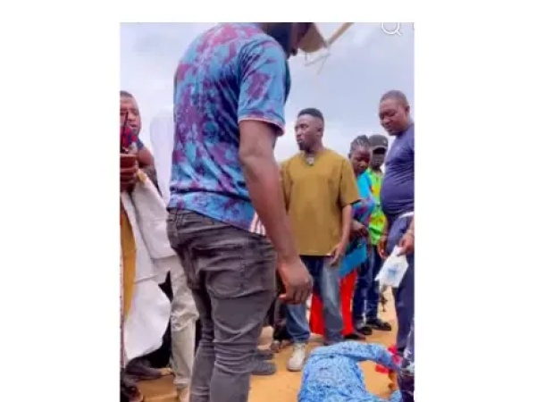 Man rescued after jumping off bridge in Plateau