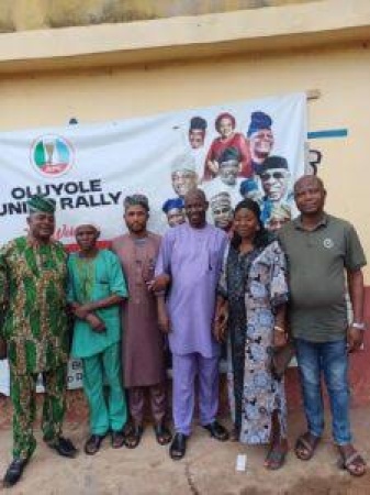 Defections hit PDP, APM as former Chairman mobilises for Oluyole APC