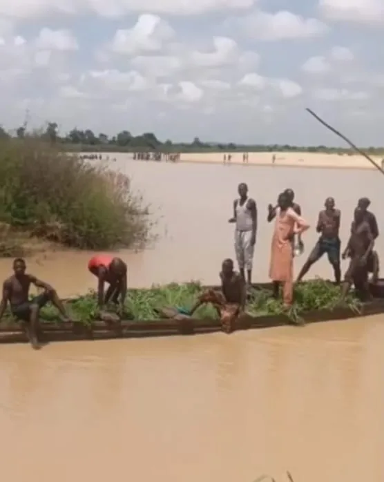 Bandits go after families compensated for boat mishap, kill 4