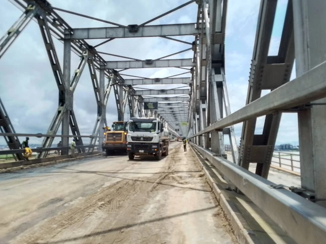 Commuters groan as rainfall delays First Niger Bridge reopening by one week