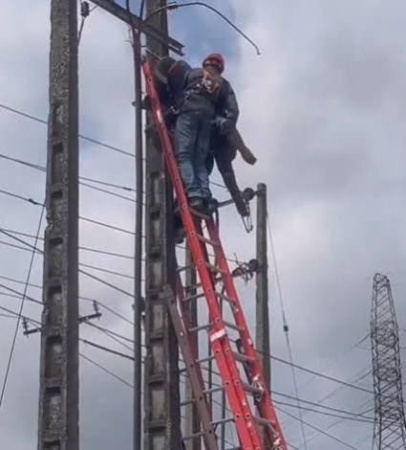 Ikeja Electric suffers electric shock while on duty, rushed to hospital