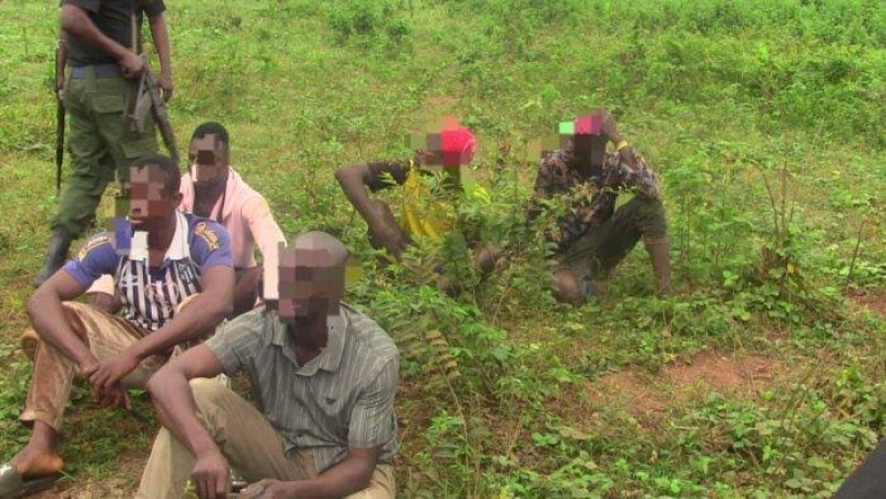 Security operatives arrest five in Oyo over illegal sand mining
