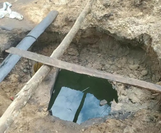 Navy uncovers 10,000 litres of suspected crude oil in Deltas