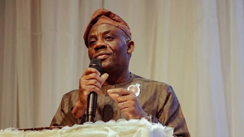 FG reveals plan to train 1m teachers