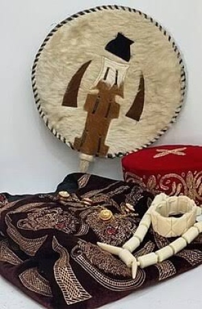 Monarch imposes N500,000 fines against chieftaincy regalia abuse