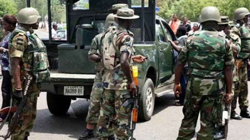 Troops arrest three suspected armed robbers, recover pistol in Benue  