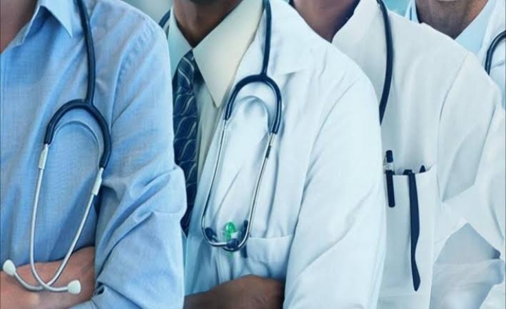 Police detain theatre assistant over alleged unauthorised surgery