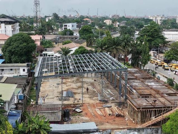 Apapa GRA residents accuse Lagos Govt of approving warehouses in residential area, demand suspension of permits