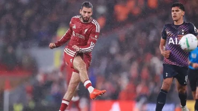 Szoboszlai stunner helps Liverpool knock out Spurs