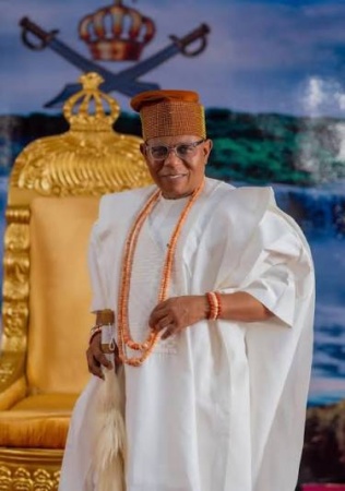 Deji of Akure proceeds on 7-day leave, bans beating of drum