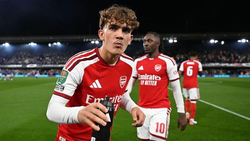 'Superstar' Dowman shows his class - but Arsenal know caution is needed