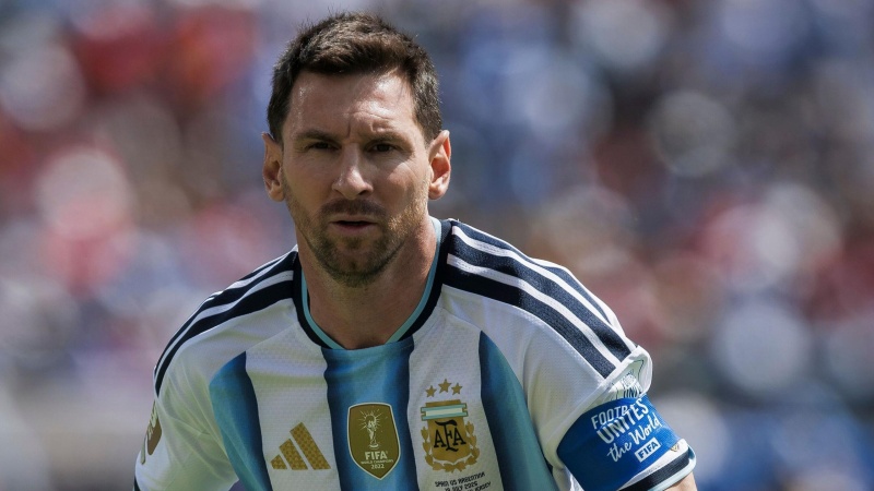 Messi in Argentina squad for farewell friendly