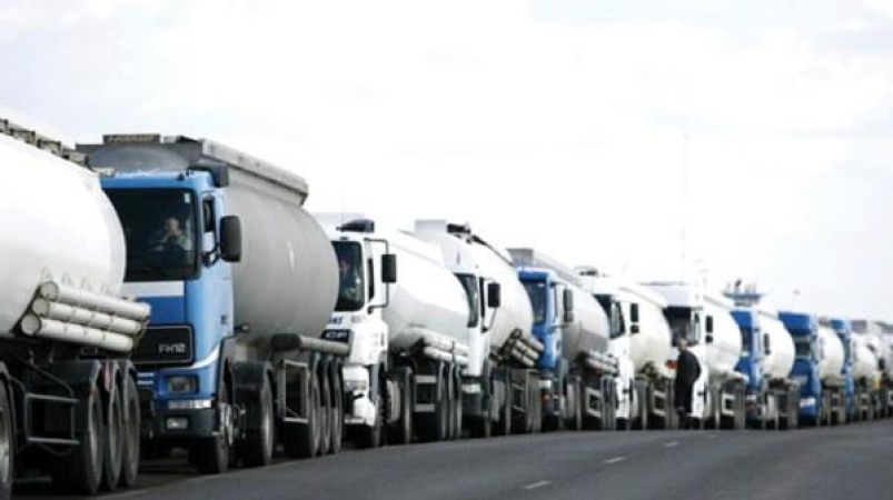 Union threatens strike over use of petroleum tankers for edible oil